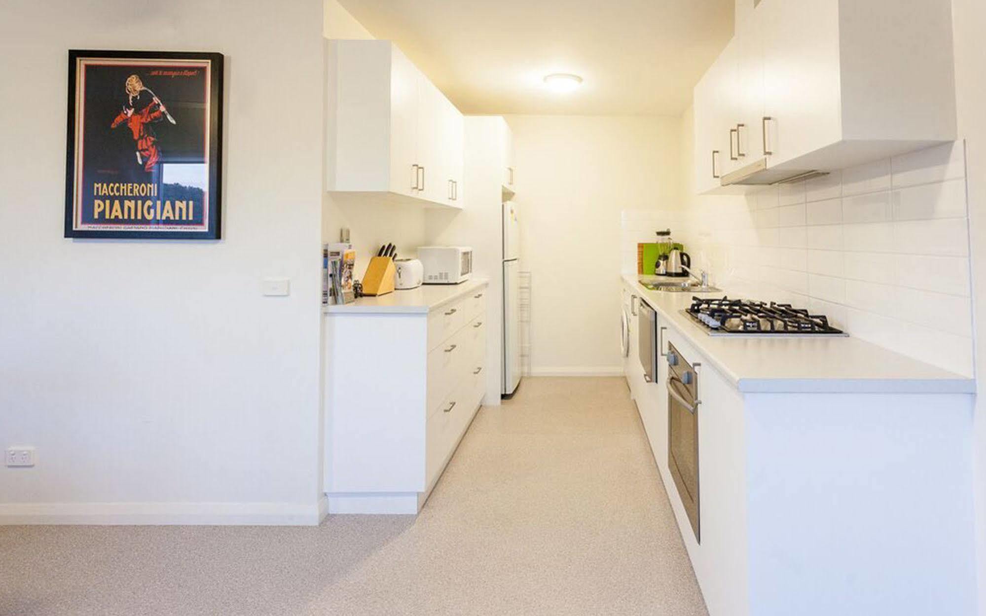 קווינבאיין Point Lonsdale Holiday Apartments (Adults Only) מראה חיצוני תמונה